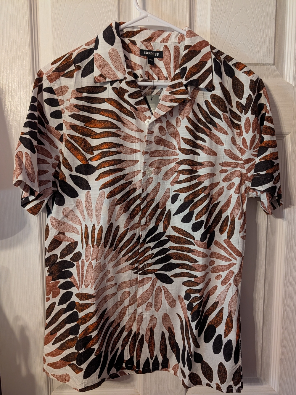 Express Short-Sleeve Button-Down Shirt in White with Brown & Black Leaf Motif